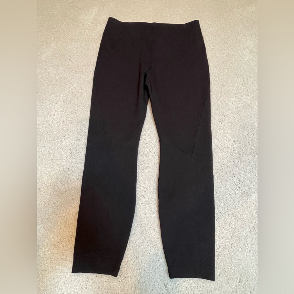 EUC Cabi black leggings. Size L